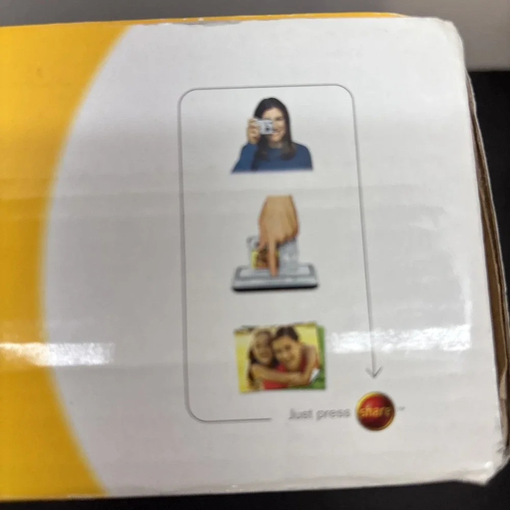 Kodak Easy Share SV710 Digital Picture 7in Frame With Remote Control‎ (Open Box)